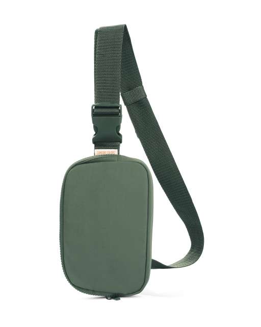 EXPLORER SLING BAG
