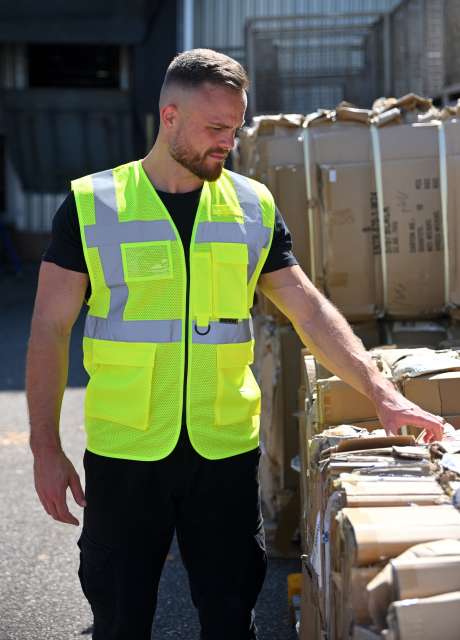 MESH EXECUTIVE VEST 
