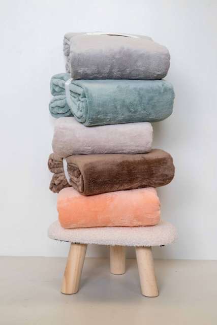 OLIMA CORAL FLEECE BLANKET